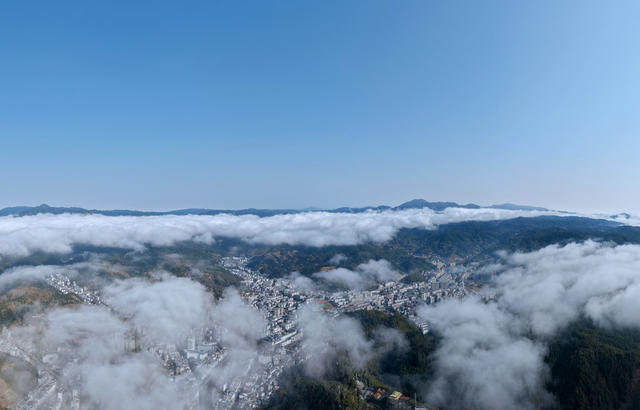湖南桂东 山城 晨雾 马年 新春  云端 梦 