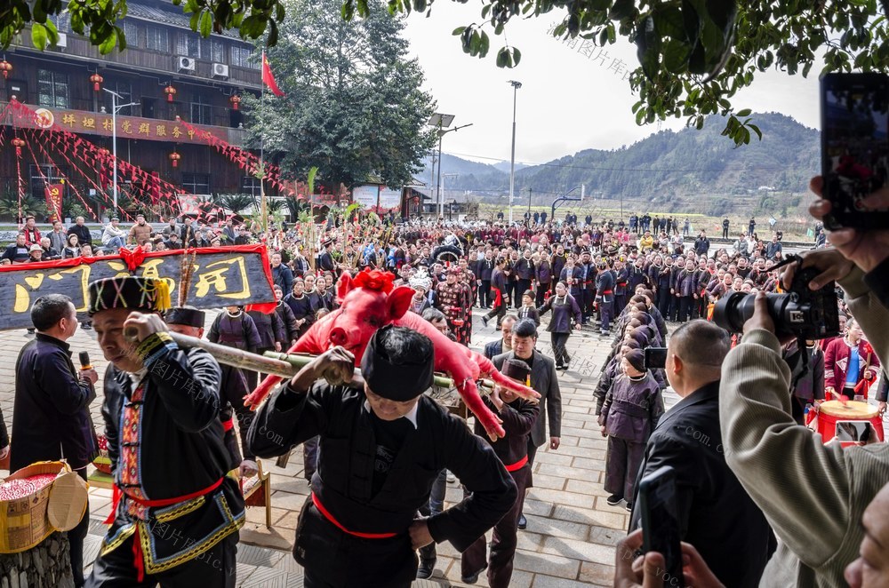 侗寨 村民 开展 传统 祭萨 表演 节目 喜迎 新春