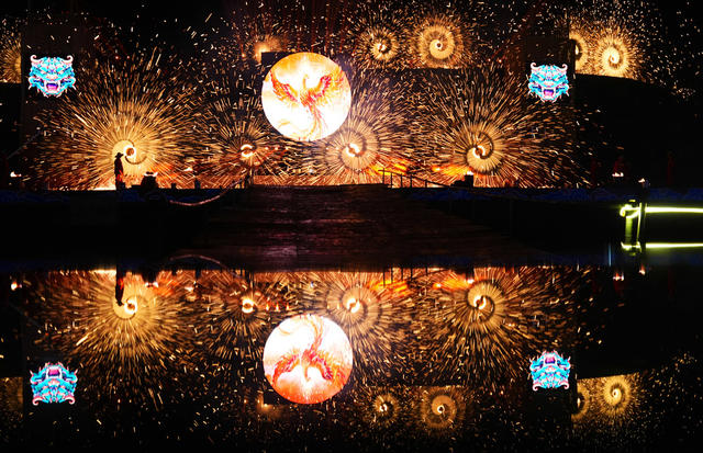 火树银花 打铁花 民俗 表演 春节