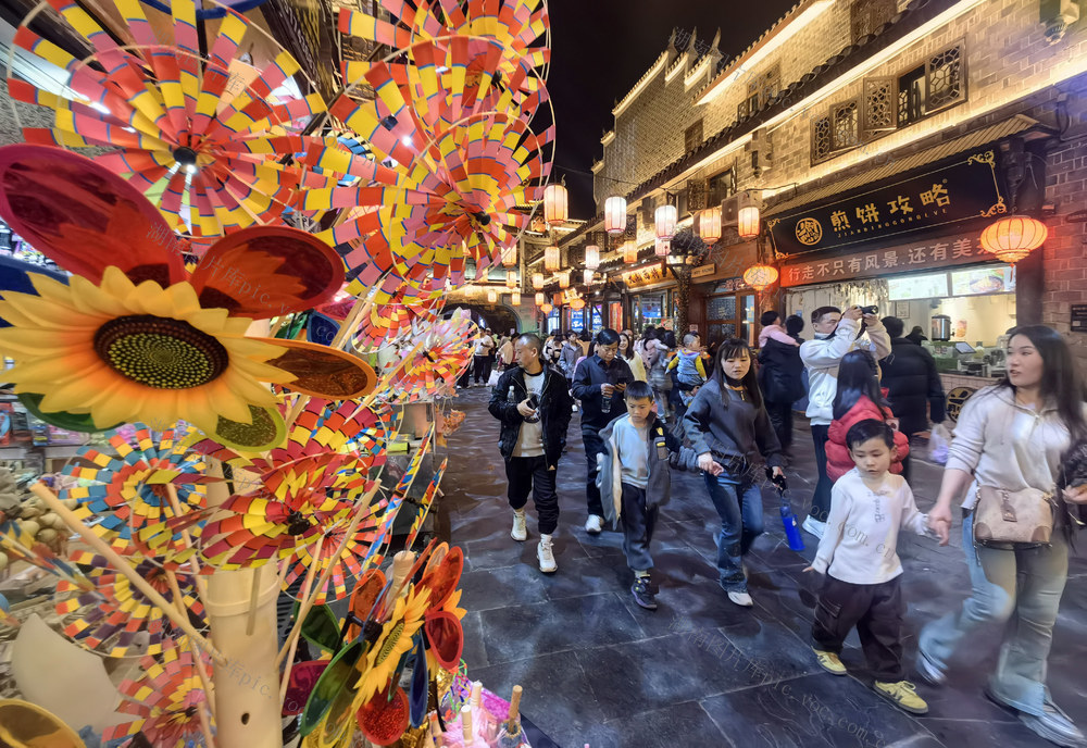 古城 春节 游客 假期 市民