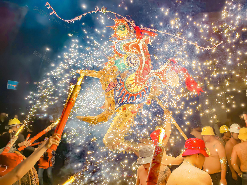 非遗民俗     钢火烧龙   迎元宵