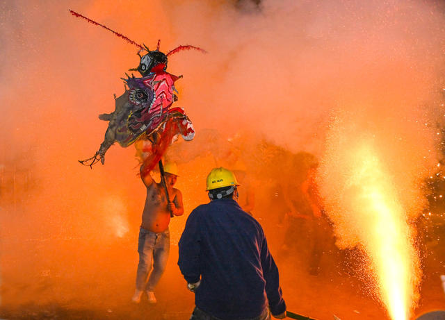 元宵,民俗,非遗,钢火烧龙,