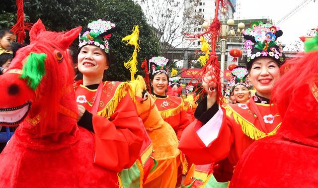 民俗欢腾庆元宵