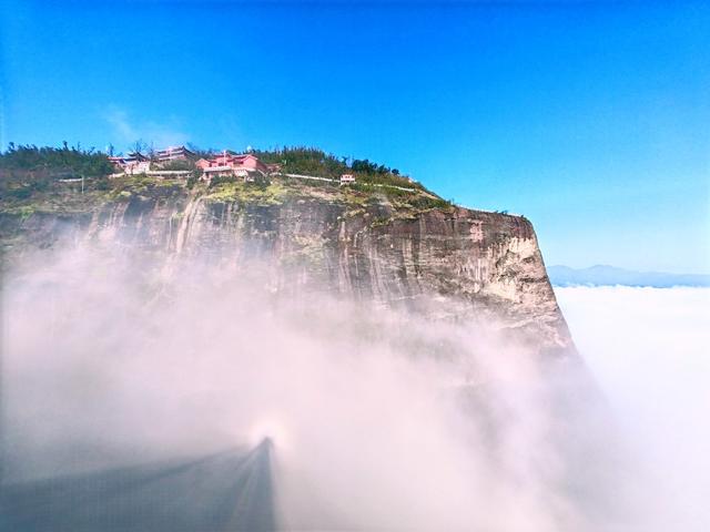 崀山现罕见云海奇观胜境引客来