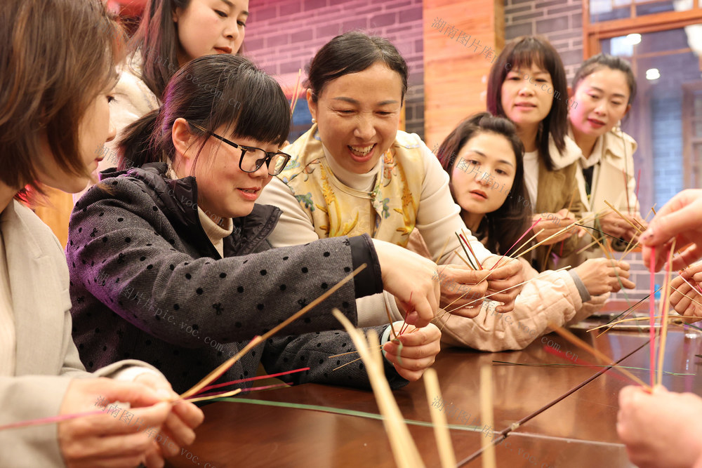 临武县：指尖非遗绽芳华