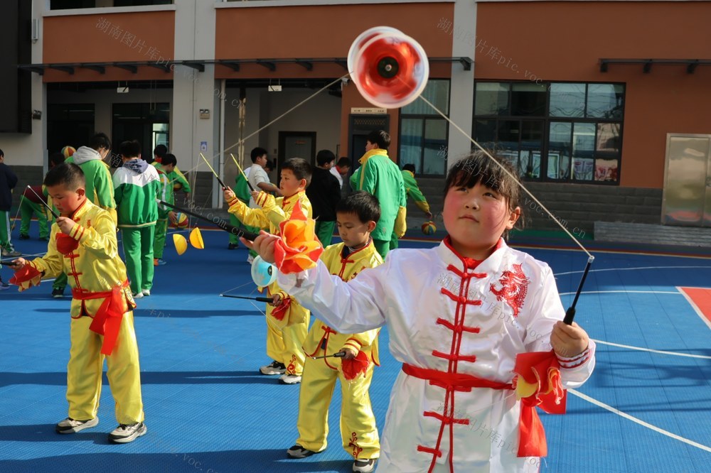 砂子坳  土家族 小学 苗族 学校 空竹 非遗 文化 传承 发扬  练习