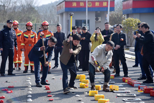 消防 安全 市场监管 公安 3.15 集中打假 销毁 假冒伪劣产品