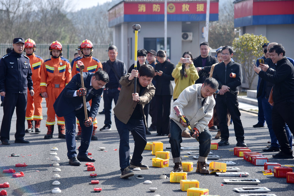 消防 安全 市场监管 公安 3.15 集中打假 销毁 假冒伪劣产品