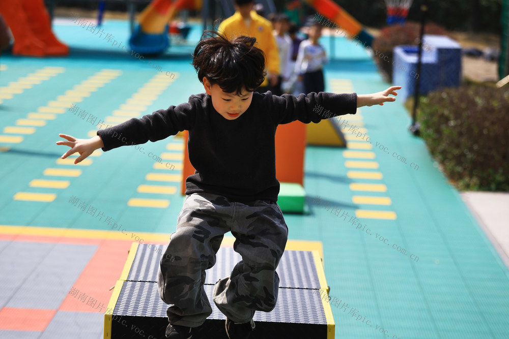 运动 课间 跑酷 