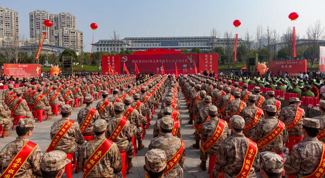 怀化市2026年上半年新兵入伍欢送仪式在麻阳县举行