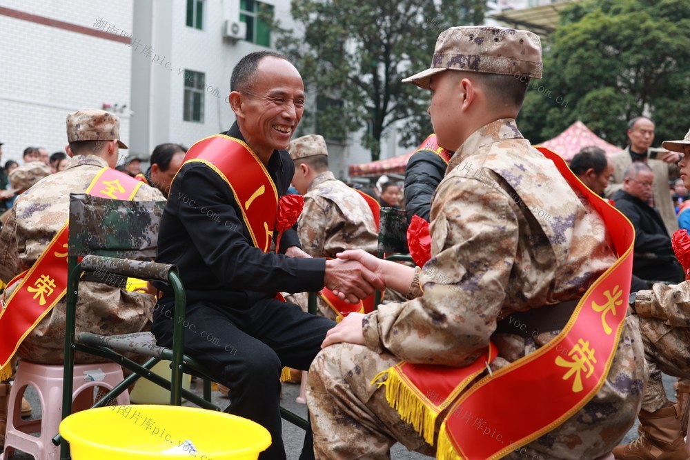 送兵、出征、入伍、参军、国防、惜别