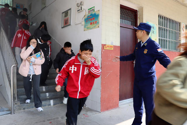 消防 安全 宣传 师生 校园 自防自救能力 互动体验活动