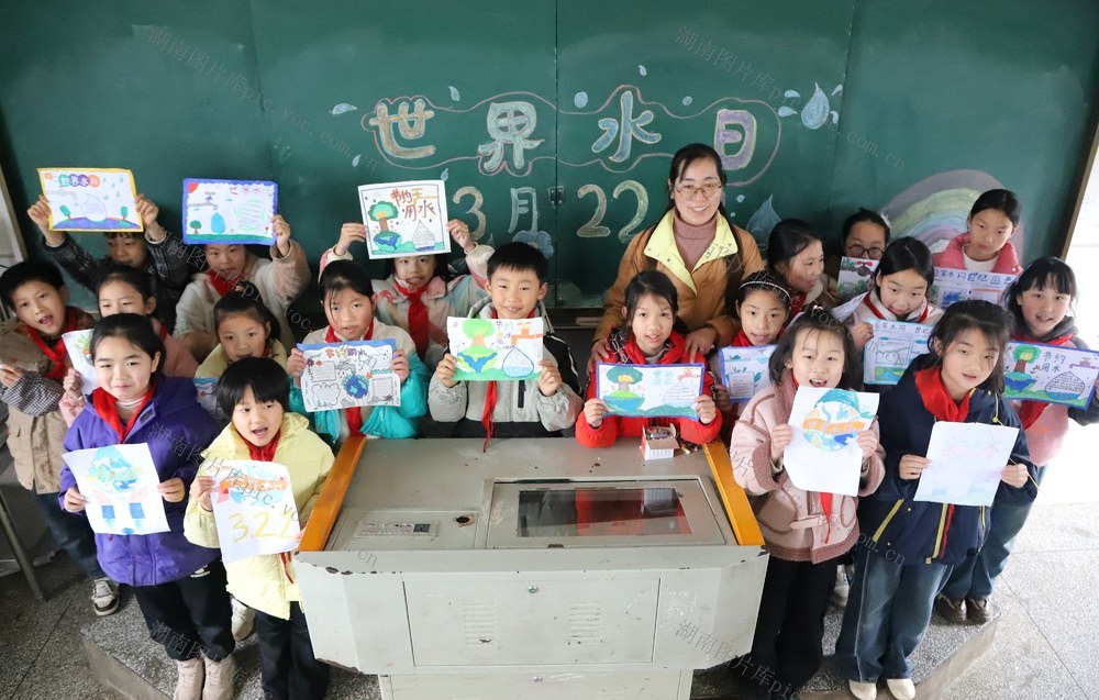 世界水日 绘画  学校