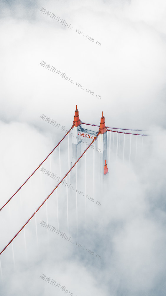 湖南岳阳洞庭湖杭瑞高架桥云雾