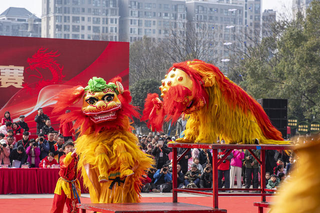岳阳南湖广场 岳阳人文 舞龙舞狮表演 岳阳传统