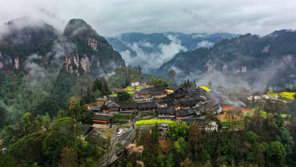 自然,乡村振兴,十八洞村,春天,