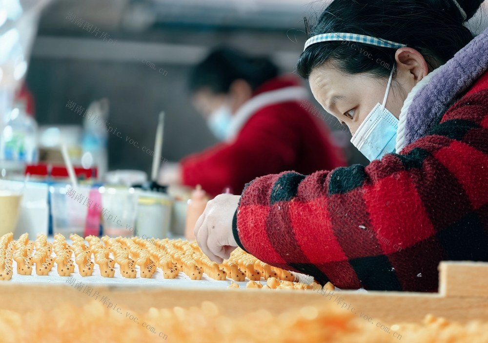 易地 扶贫 安置点 宝妈 家门口就业 城步 茅坪镇