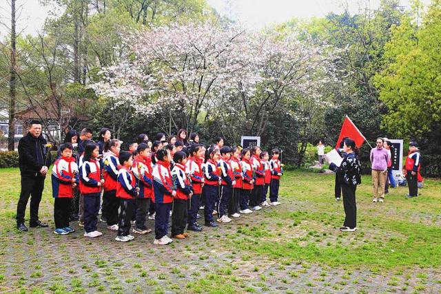 清明  扫墓