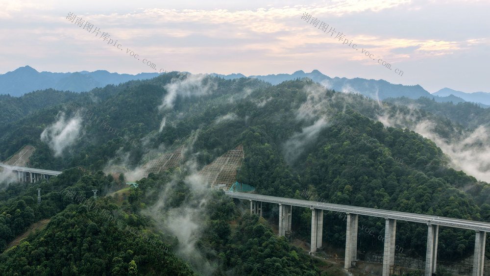 城步 城龙高速 汀坪溪大桥 雨后 景色 画卷