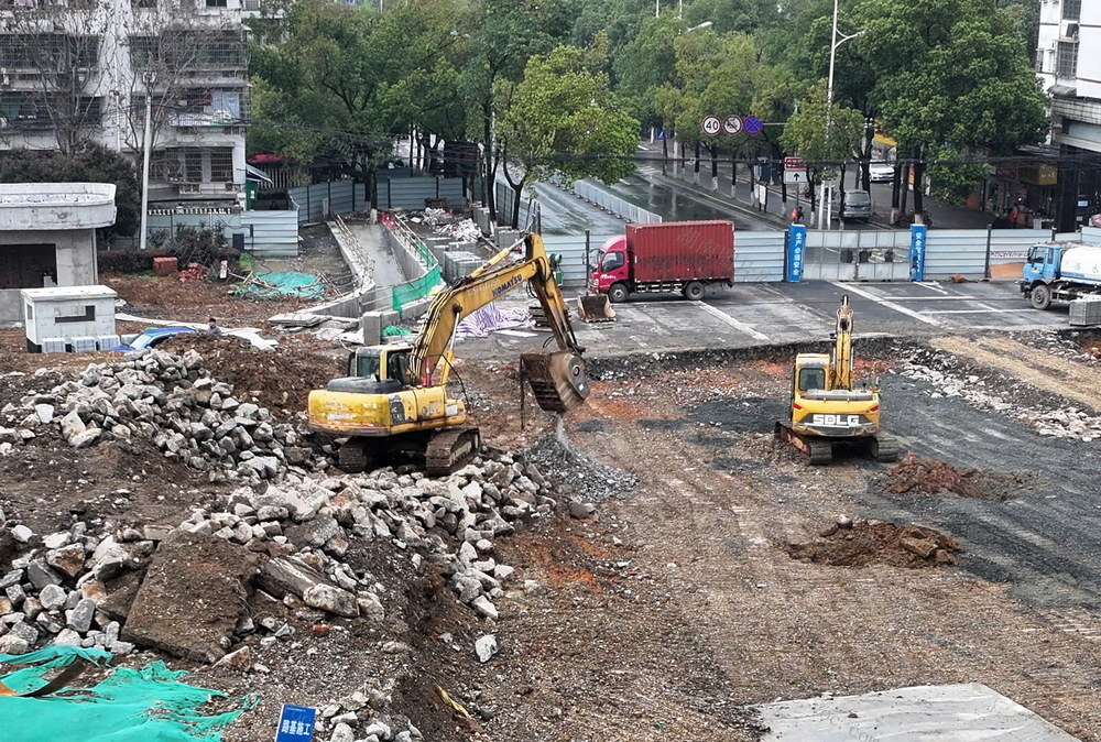 民生囗工程囗施工囗忙