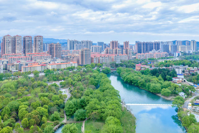 绿色发展  自然环境  春意盎然