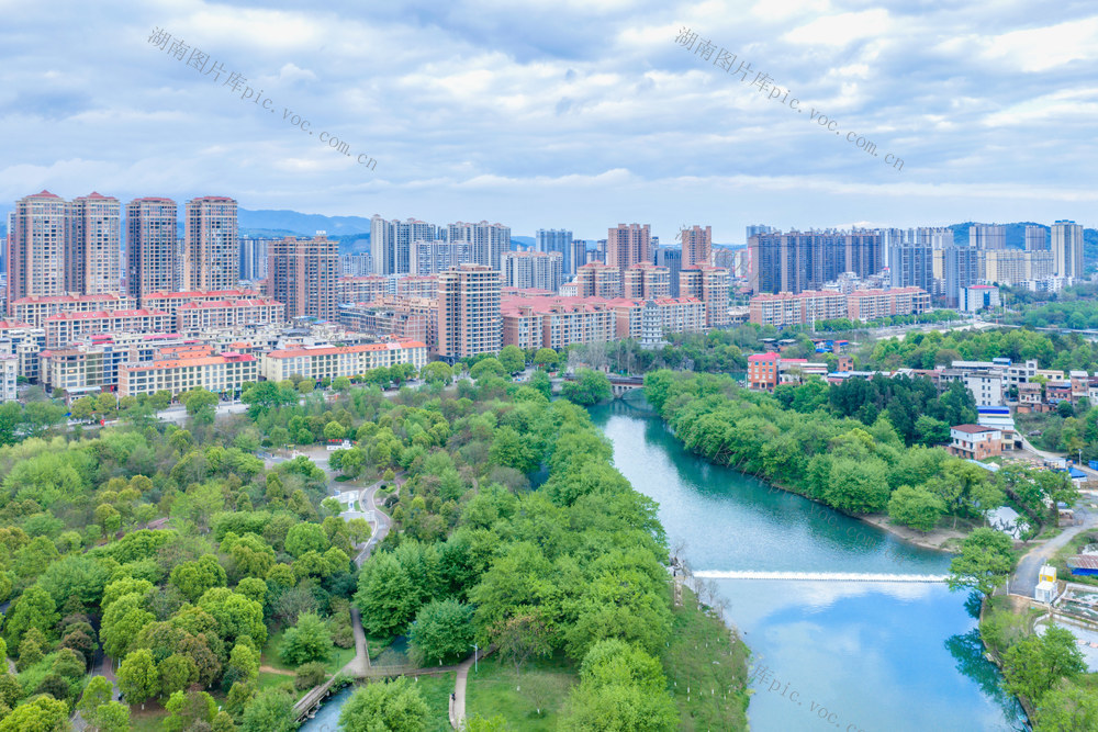 绿色发展  自然环境  春意盎然