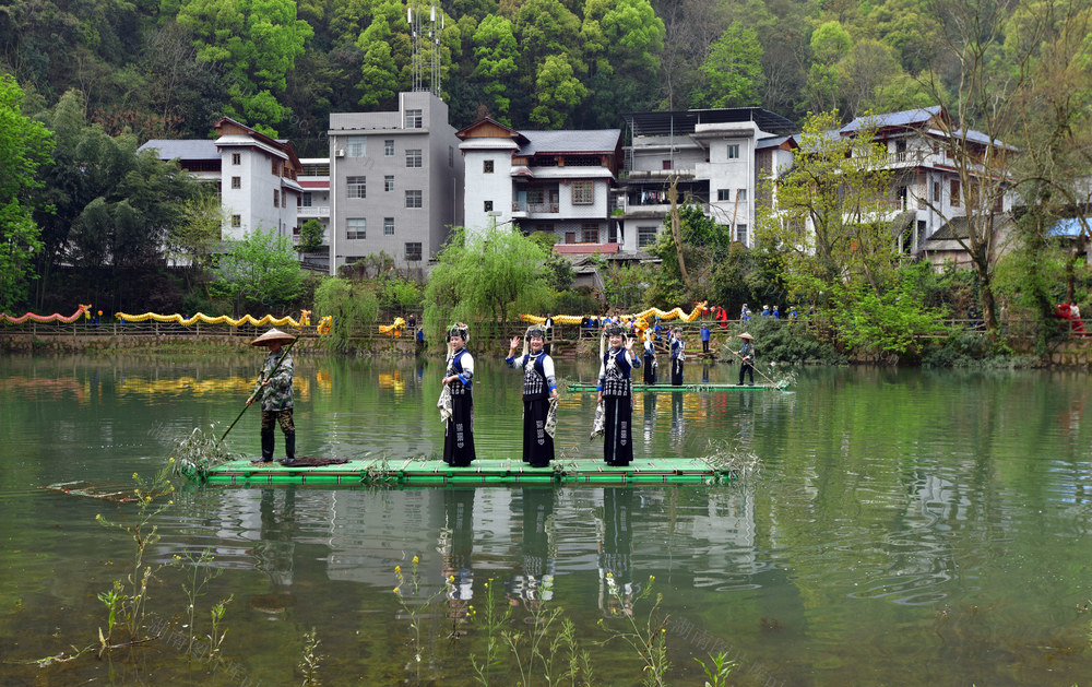 清明 民俗 歌会 群众 游客 民歌
