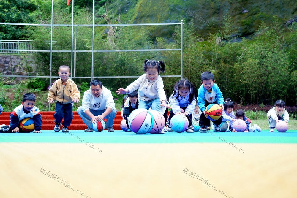 学前教育、幼儿园、课间、运动、体育