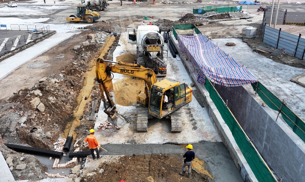 天城口广场囗行人囗通道囗施工