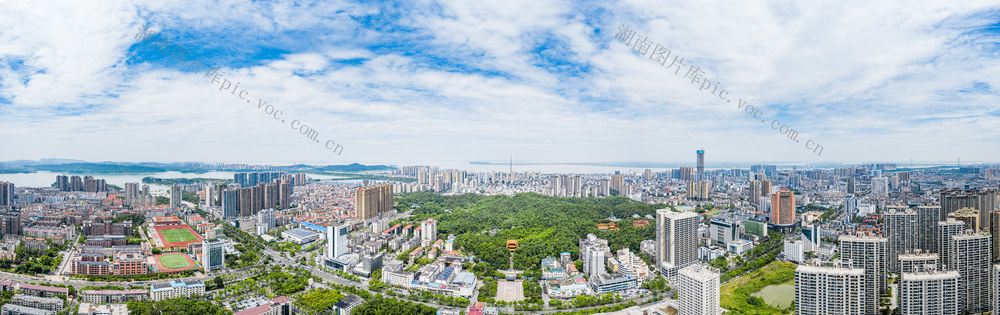 岳阳城市航拍全景 金鹗山公园  岳阳航拍 岳阳城市航拍 湖南岳阳
