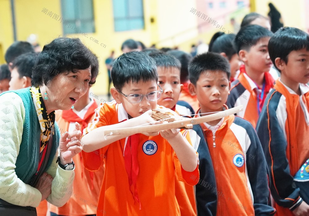  捐资助学   联谊联欢