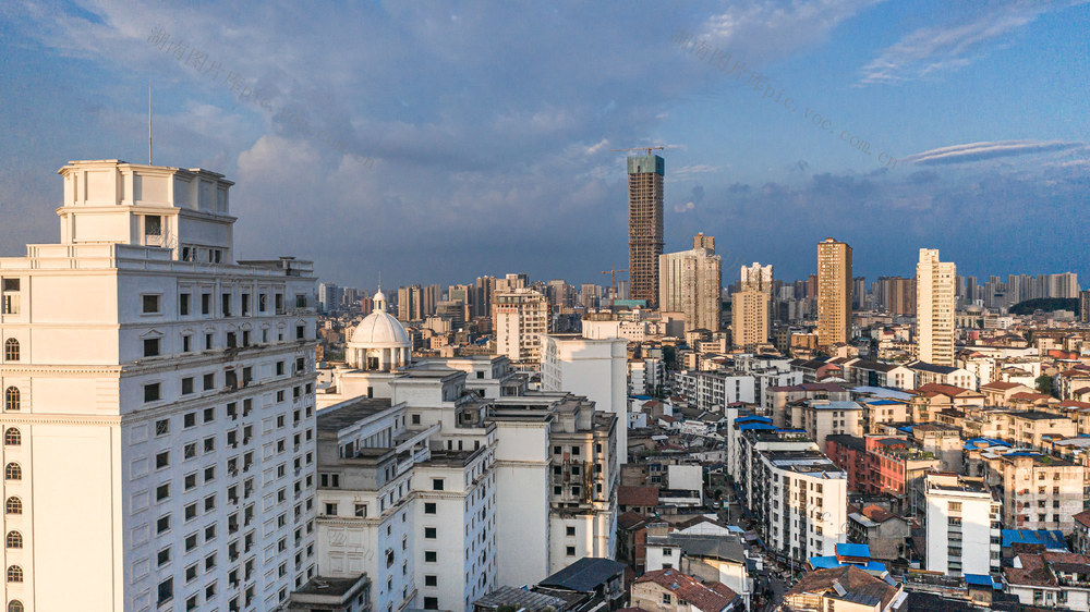 岳阳城市航拍全景 岳阳城市地标 岳阳航拍 岳阳 湖南岳阳