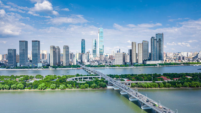 长沙湘江橘子洲城市航拍 长沙国金大厦 长沙湘江 长沙城市航拍 长沙城市地标 湖南长沙 长沙湘江橘子洲大桥