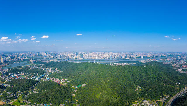 长沙岳麓山自然风光航拍 长沙航拍 长沙岳麓山 长沙城市航拍全景 长沙自然风光