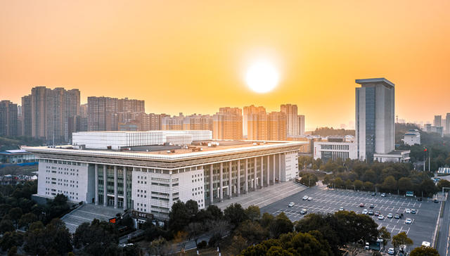 岳阳会展中心照片 岳阳城市地标 岳阳城市建筑 岳阳城市航拍 岳阳日落 