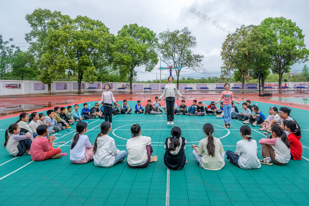学校教育  课间活动  花样跳绳