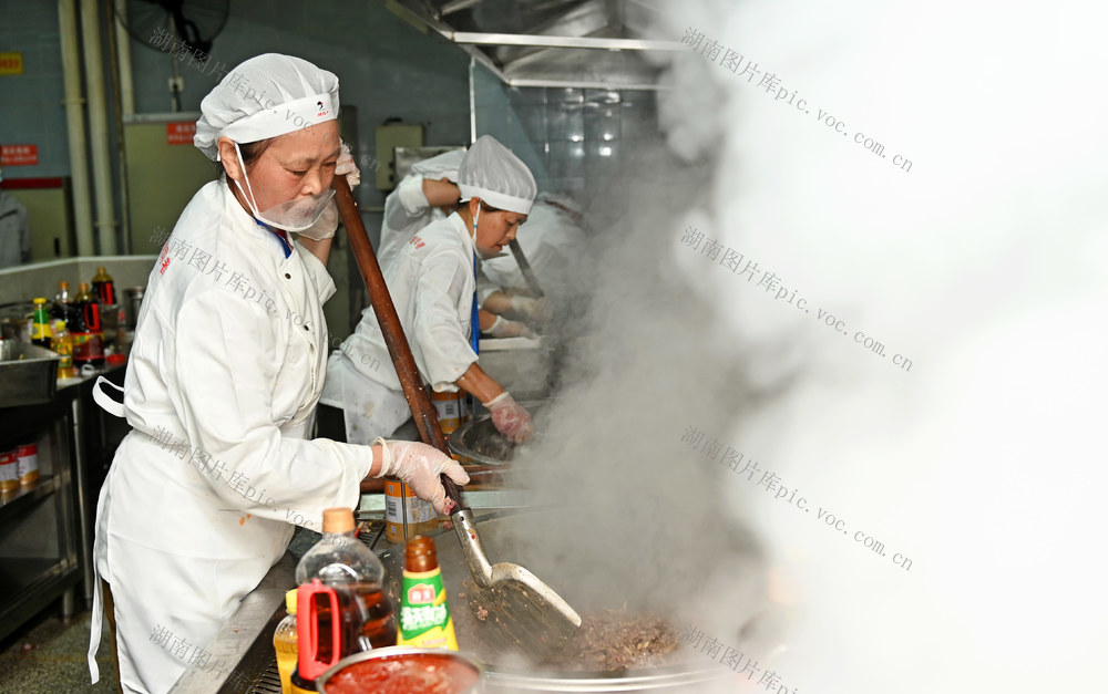厨师 比赛 厨艺 展示 炒菜 大锅菜 学校 食堂 食品 技能 校园
