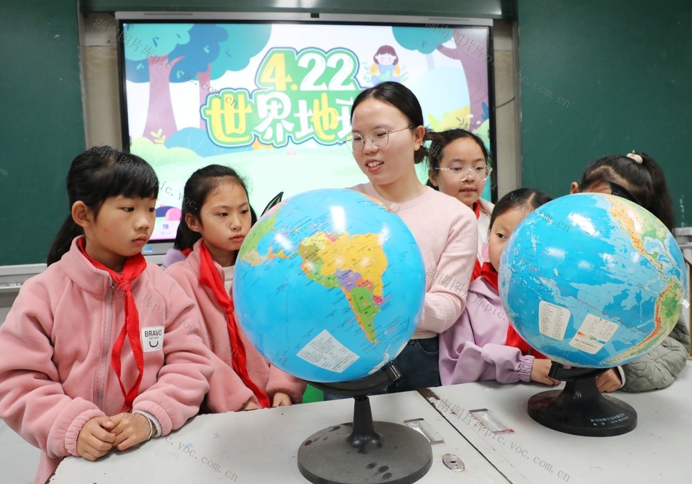   呵护地球    珍爱家园