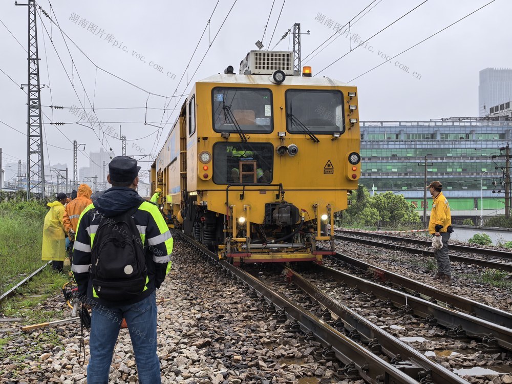 联合整修保畅通
