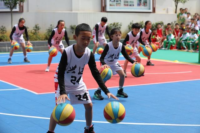 土家族 湘西 苗族 小学 球操 篮球 湘BA 火热 校园 篮球热  球员  大学  艺术团 啦啦操 扣篮