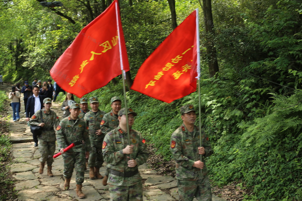 湖南  郴州  苏仙区 人武部 
 民兵  作家协会  会员  重走长征路   红色记忆  主题实践活动  苏仙区革命烈士纪念馆 
 长征  