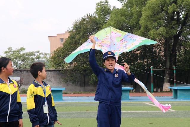 安全 宣传 进学校 演练 消防主题风筝 培训 实操