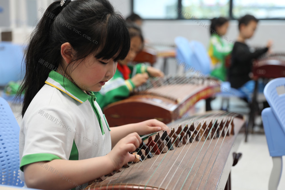 土家族 小学 苗族湘西 中华 优秀 传统  文化 非遗浸润 自信 自豪感 魅力 曲谱