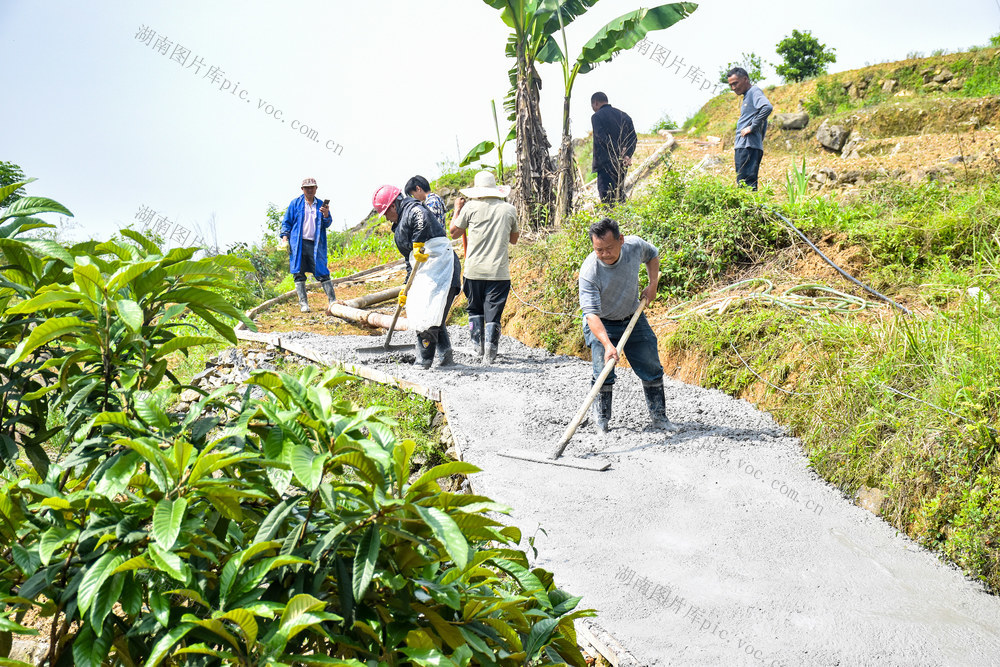 修路 助振兴