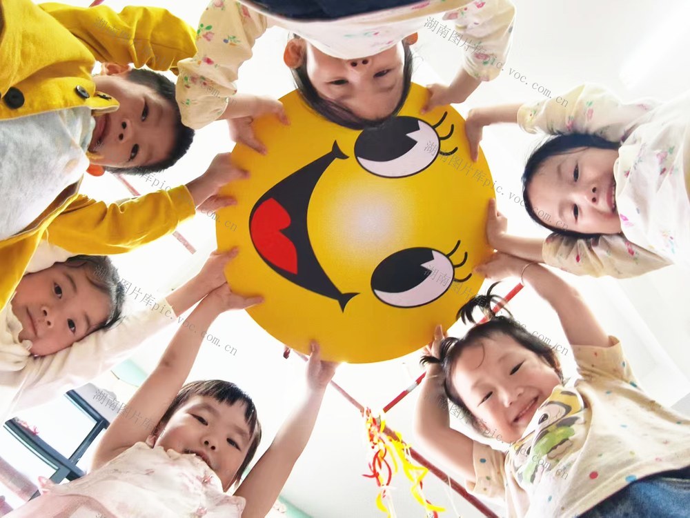   笑迎“世界微笑日
