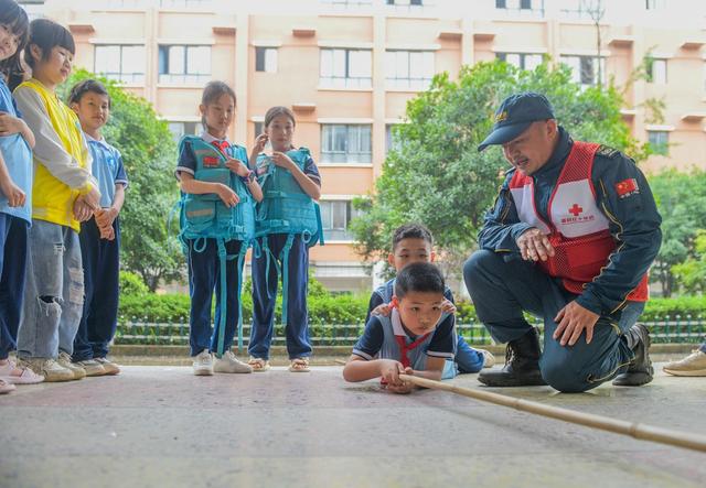 湖南道县：学应急救护知识