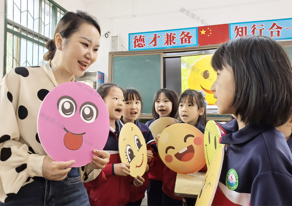 嘉禾：微笑进校园