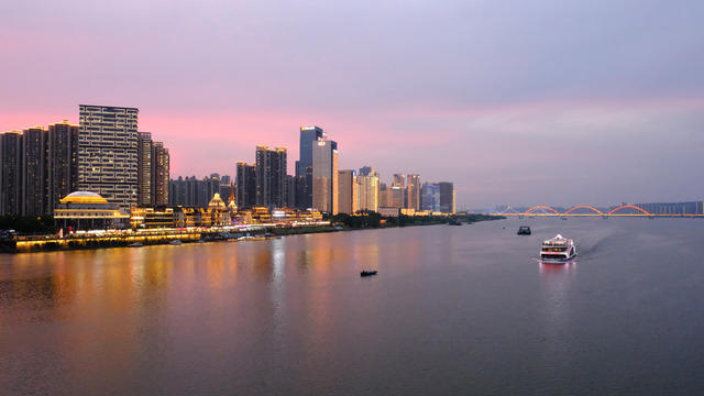 夜游湘江
