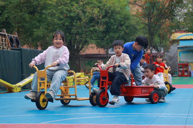 幼儿园、体育、运动、骑行、课堂