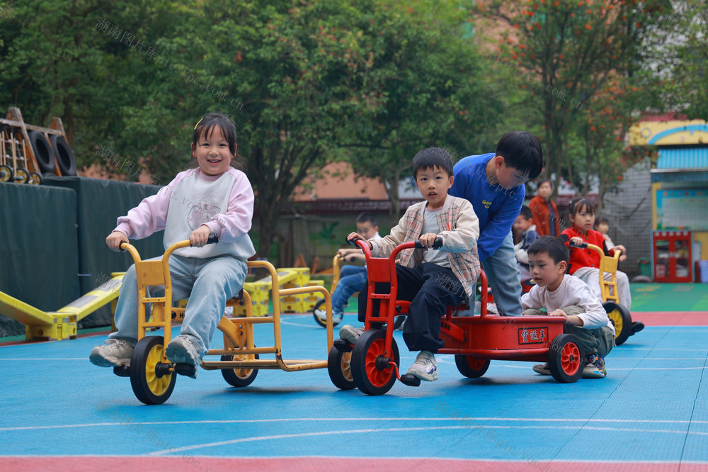 幼儿园、体育、运动、骑行、课堂